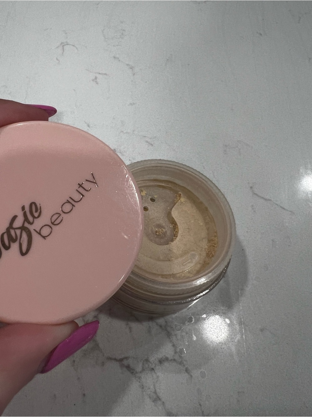 Loose Setting Powder in Banana  Compact — Lightweight Translucent Finish